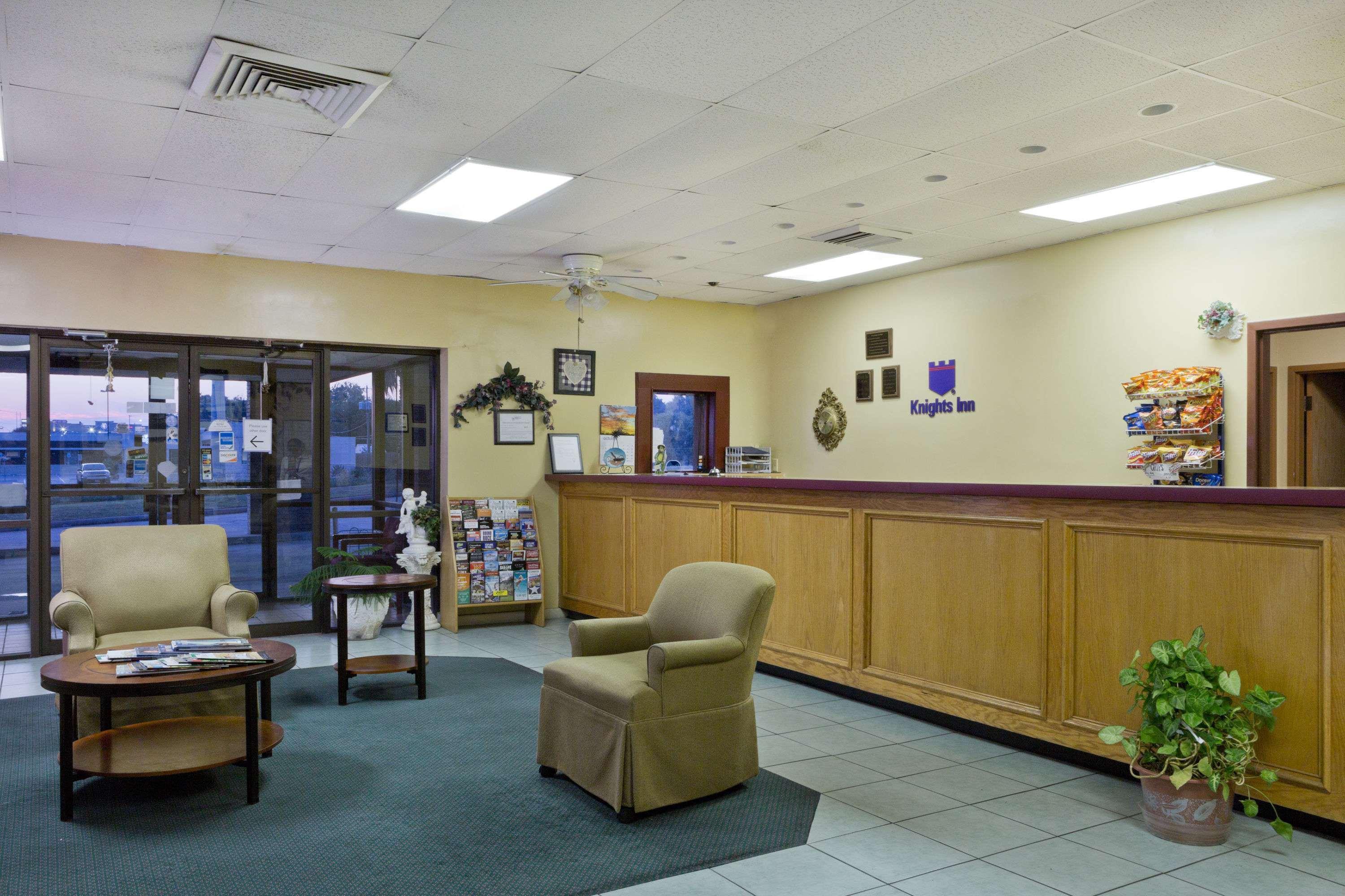 Knights Inn Brenham Buitenkant foto